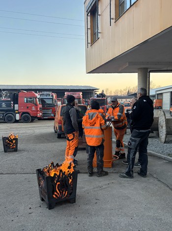 20251218_145853121_iOS